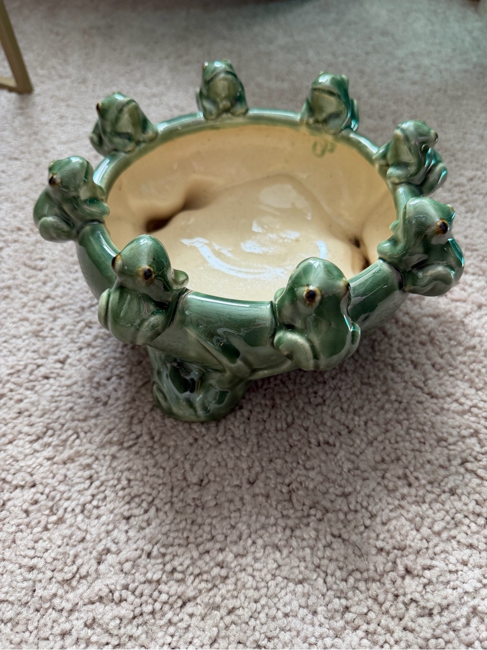 Vintage Majolica Frogs on Lily Pad Planter - Picture 11 of 12
